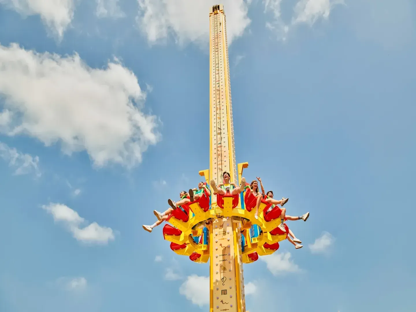  A giant drop tower exciting visitors' senses in VinWonders Phu Quoc-a popular tourist destination in Phu Quoc Island in Vietnam 