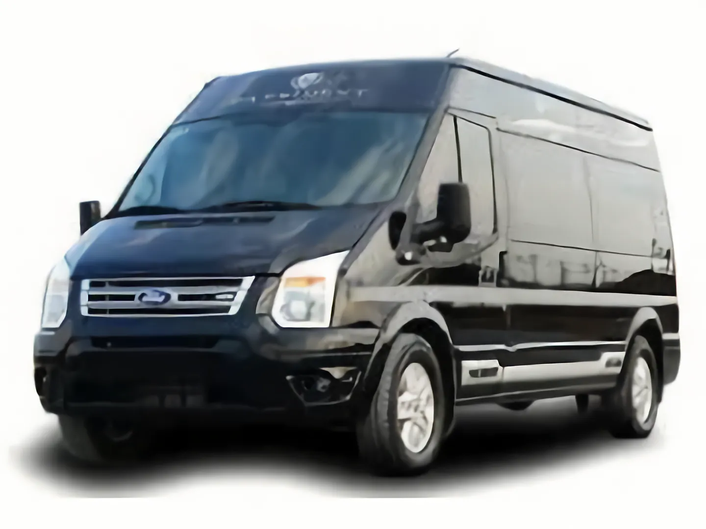 Image of a 6-seater car available for airport pickup by Dentamed Holidays in Ho Chi Minh City, a popular holiday destination in Vietnam