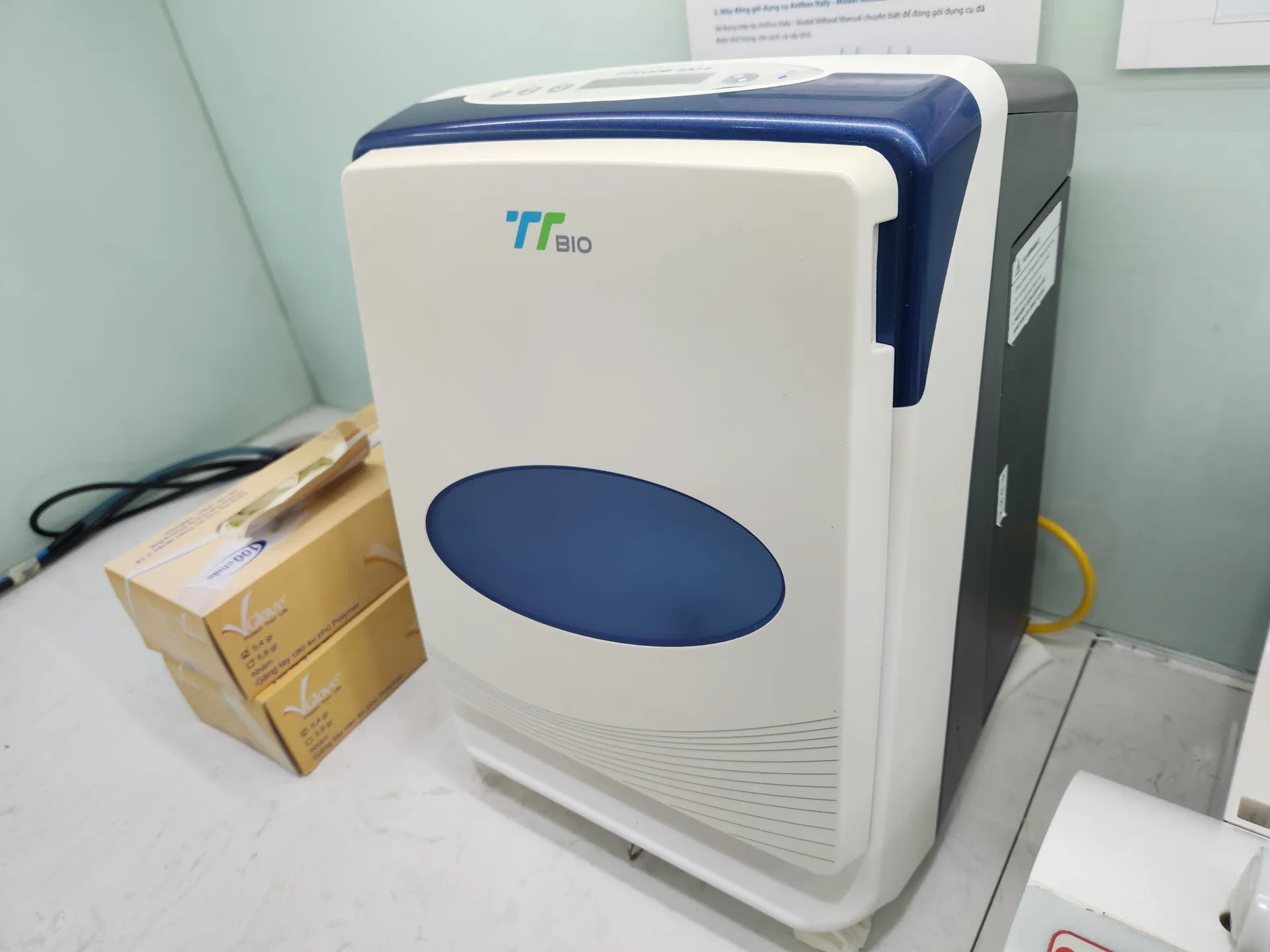 image of Anthos Class B Autoclave used by Dr Care clinic